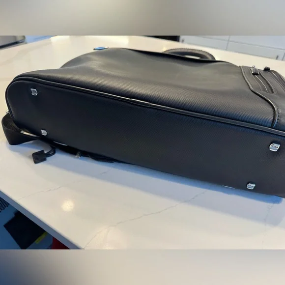 Tumi Narita Slim Black Briefcase - Picture 4 of 14